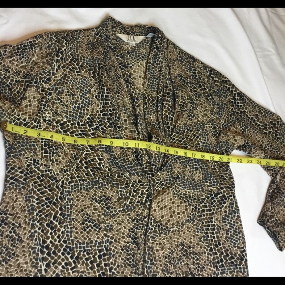 S.L.B. By Sunny Leigh Sz Large 100% Silk Blouse - Picture 2 of 8